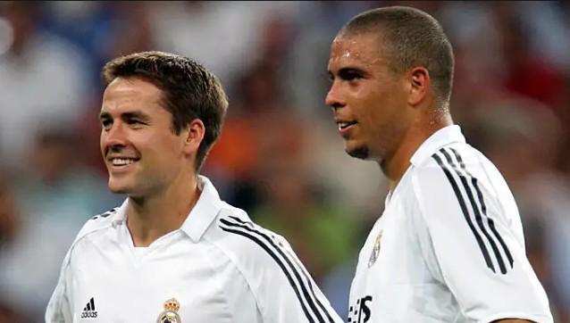 场上挥汗如 场上挥汗如